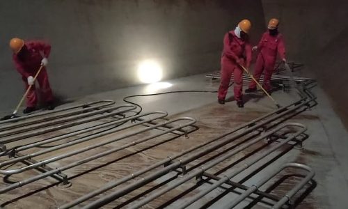 crew_is_cleaning_cargo_oil_tank_oil_tanker_pgdiyq tank cleaning services," "cargo tank cleaning," "fuel tank cleaning," "marine tank degassing," "industrial tank cleaning